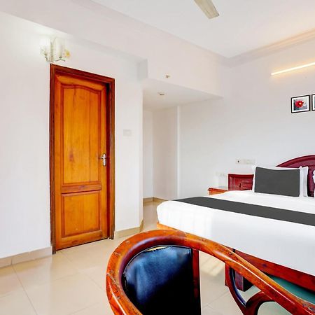 Collection O Thampanoor Hotel Thiruvananthapuram Buitenkant foto